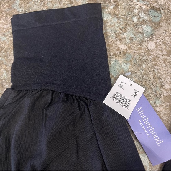 Motherhood Maternity Black Leggings with Belly Panel - Picture 3 of 14